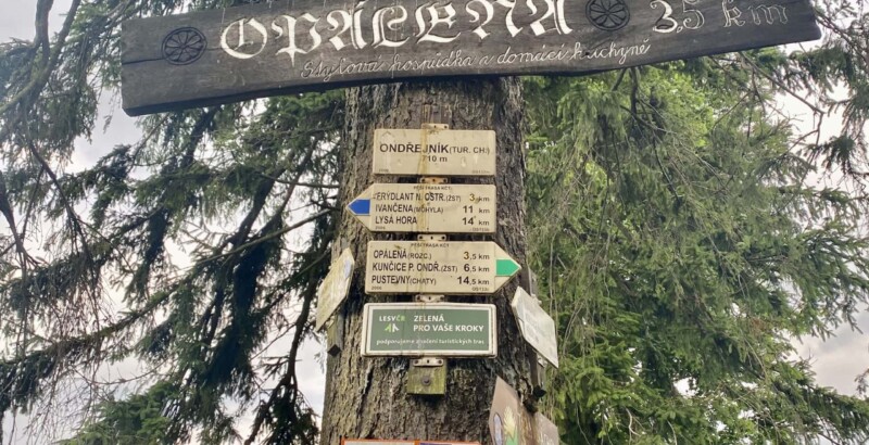 Rozcestník Ondřejník turistická chata Rozcestník Ondřejník turistická chata