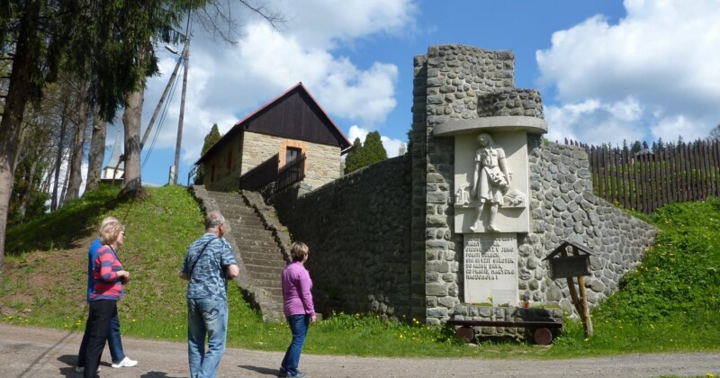 Pomník Maryčky Magdonové Pomník Maryčky Magdonové