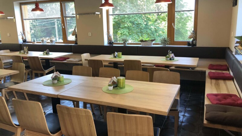 Po medvědích tlapkách: Chata pod Lysou - restaurace